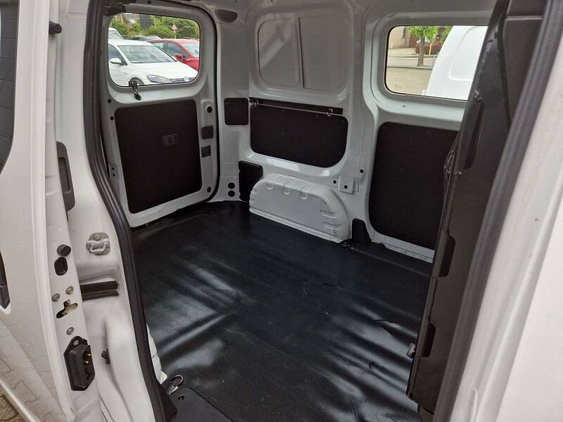 Nissan NV200 e-Kasten Comfort-Optionspaket 5T Optionen: Verglasungspaket Gittertrennwand